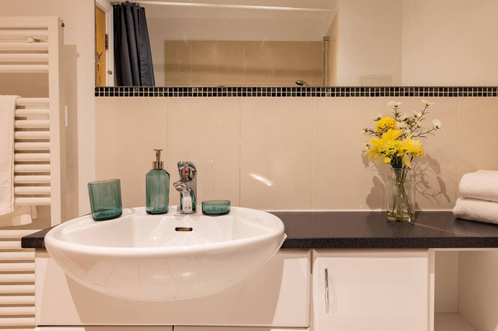 Wild Roses Service Apartments - East India London Luaran gambar